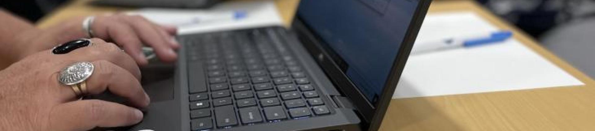 hands on keyboard